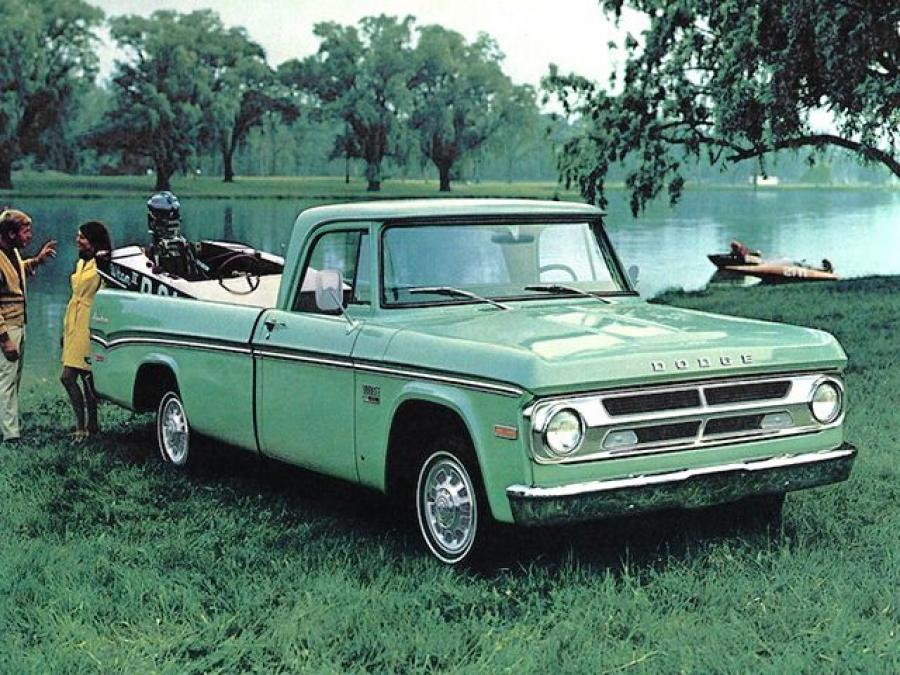  Dodge D100 Sweptline Pickup Adventurer Pkg 1970 года  (фото 3 из 3)